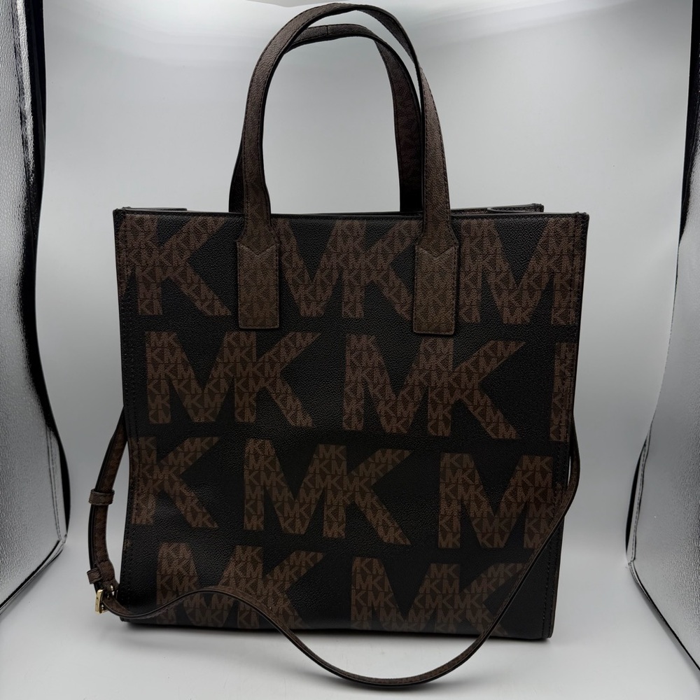 Michael Kors Kenly Large MK Logo Tote Bag NWT - Picture 5 of 10